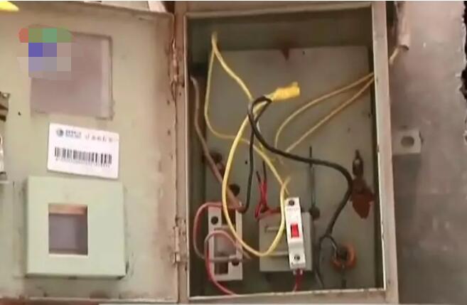 洛陽城中村竊電被懲治 電表箱內(nèi)居然沒有電表